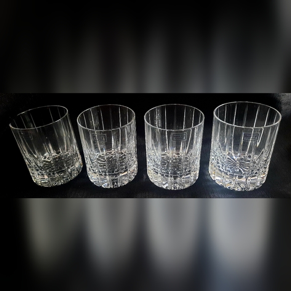 Hand cut crystal old fashion set of four glasses - Picture 6 of 12